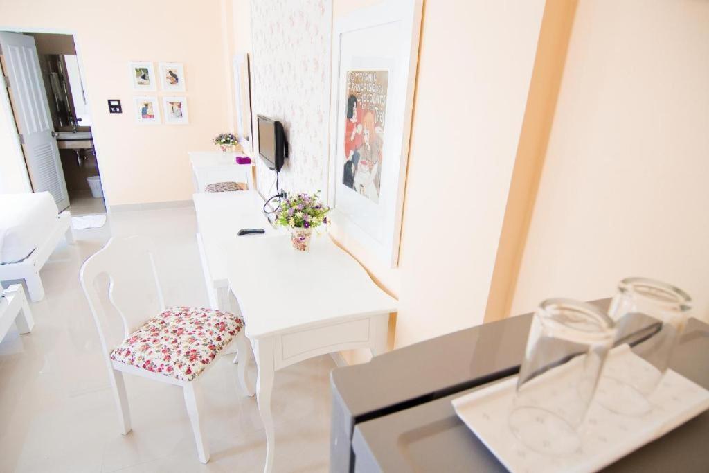 Boonsiri Boutique Hotel Sisaket Luaran gambar